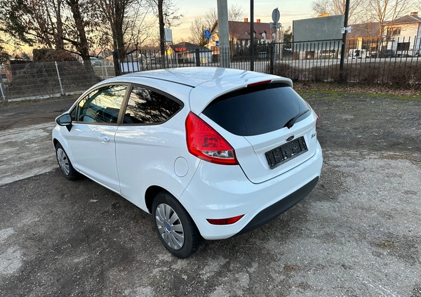 Ford Fiesta cena 18499 przebieg: 170600, rok produkcji 2011 z Kłodawa małe 137